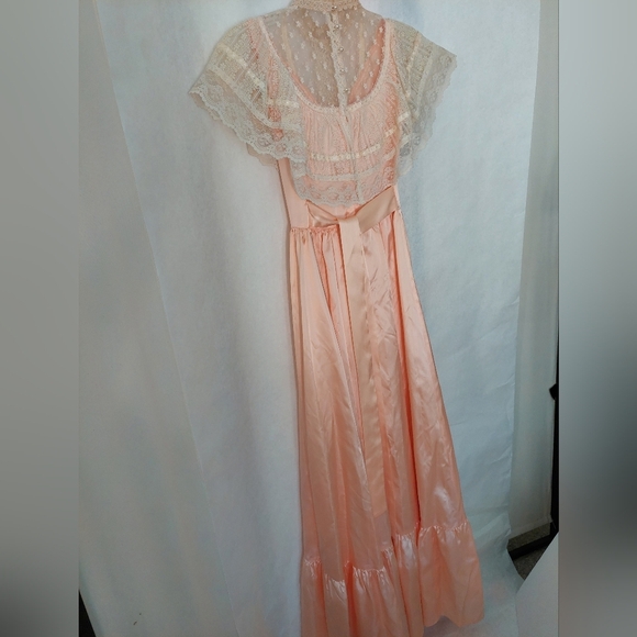 Gunne Sax Romantic Renaissance Bridal Peach Maxi Dress with Lace Capelet - Picture 3 of 10